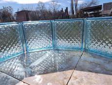 Голубое стекло