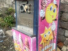 Мягкое мороженое Работает все кроме отсека подачи смеси