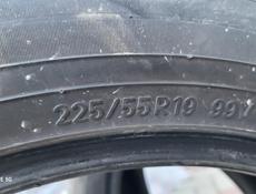 Продам срочно две покрышки 