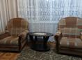 Два кресла и стол 