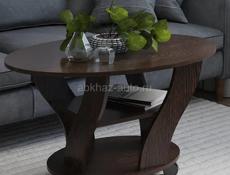 Кресла и журнальный столик 