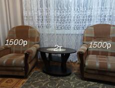 Кресла и журнальный столик 