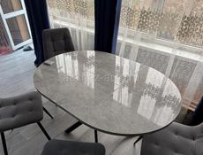 Стол и стулья 