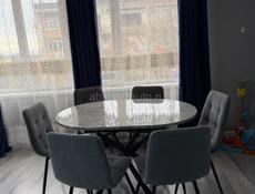 Стол и стулья 