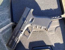 Пистолет холостой, 