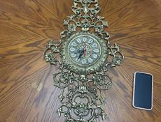 Часы настенные бронзовые 