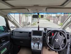 Делика 2007 год полное каплектация 2.4 полный привод есть блокировка в хорошем состоянии 600 т небольшой торг  3 люка 