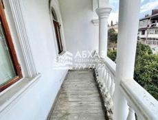 2 - ХЭТАЖНЫЙ ДОМ  В ЦЕНТРЕ СУХУМА