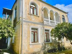 2 - ХЭТАЖНЫЙ ДОМ  В ЦЕНТРЕ СУХУМА