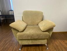 Б/у диван и два кресла