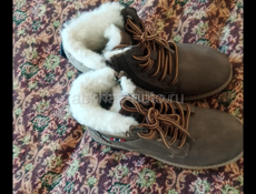 Продам ботинки 32 размера 