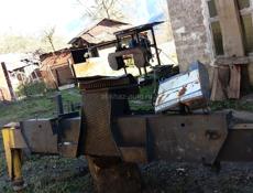 Манипулятор св 2.900 грузоподъемности! В разборе надо собрать ! 500 тысяч срочно! Торг уместен !за более подробной информацией звоните 79409835000