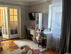 Продается 3-х комнатная квартира жилая в центре г.Сухум