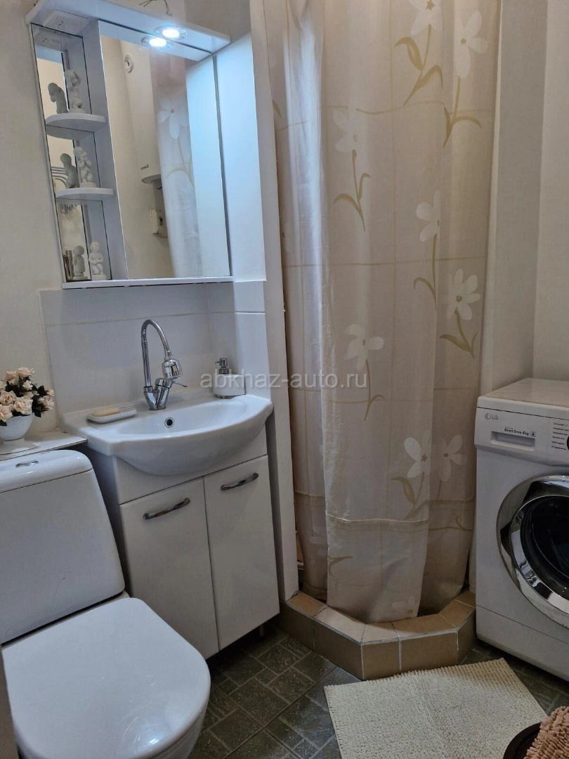 Квартира у моря в Гагре