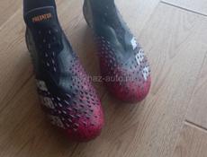 Бутсы спортивные