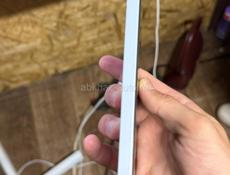 Телефон в хорошем состоянии  документы в наличии 