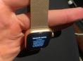 Apple Watch SE (GPS 44 мм) gold 