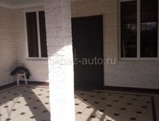 Дом 250 кв,летняя веранда 100 кв, отдельно 150 кв помещение 