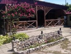 Дом 250 кв,летняя веранда 100 кв, отдельно 150 кв помещение 