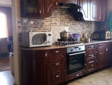 Дом 250 кв,летняя веранда 100 кв, отдельно 150 кв помещение 