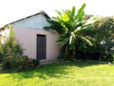 Дом 250 кв,летняя веранда 100 кв, отдельно 150 кв помещение 