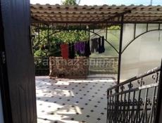 Дом 250 кв,летняя веранда 100 кв, отдельно 150 кв помещение 