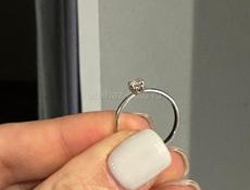 Золотые кольца с бриллиантами