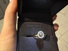 Золотые кольца с бриллиантами