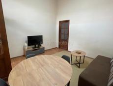 Сдается 2-х комнатная квартира в центре города сухум по ул Аидгылара 28