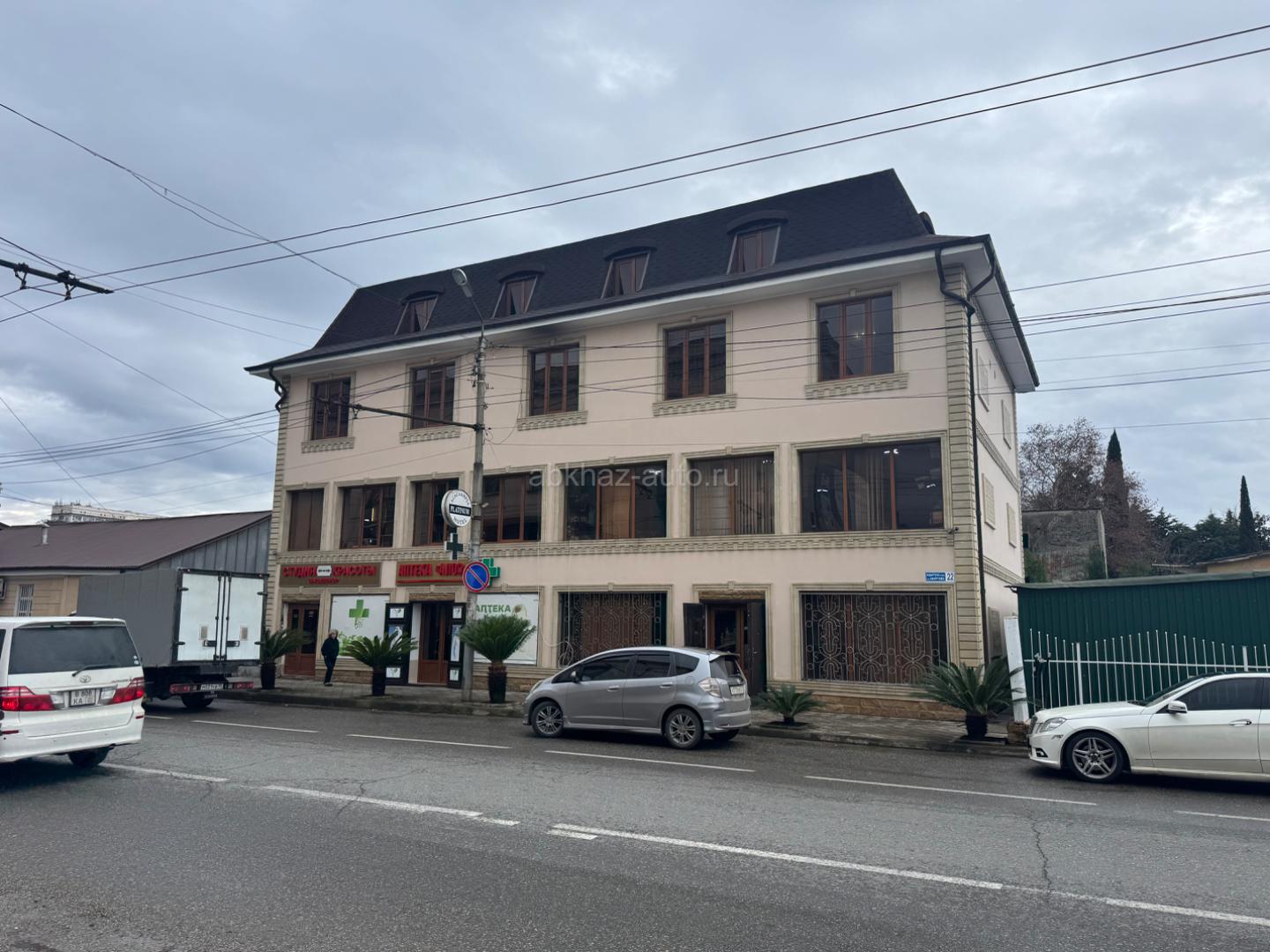 Требуется администратор в салон красоты!Салон расположен на «турбазе»!Имеет свою клиентуру!Хотелось бы,чтоб был опыт в этой сфере  администратором!Условия работы обсудим при личной встрече!