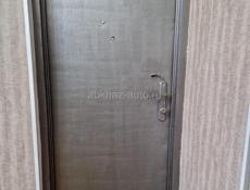 Продается железная б/у дверь