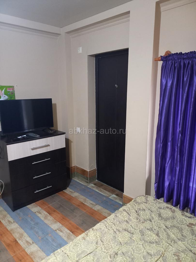 Сдам номера с кухнями на маяке у кинотеатра