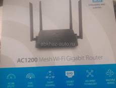 Продаю телевизор и роутер небольшой торг уместен всё вместе 15.000