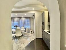 3 - К. КВАРТИРА С МЕБЕЛЬЮ В ЦЕНТРЕ СУХУМА