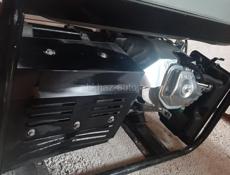 Генератор продаю срочно 