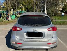 Infiniti QX56