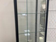 Витрина стеклянная на ключ