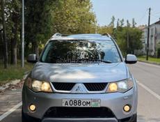 Mitsubishi Outlander XL