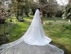 Продается дизайнерское свадебное платье