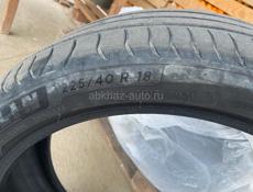 Шины Мишлен 4 штуки стояли на полноприводной машине в хорошем состоянии