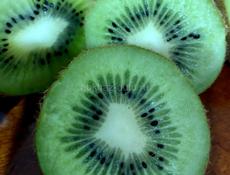 Оптом продается киви