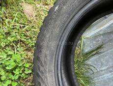 Резина Nokian 255/55/19 зимняя с шипами в хорошем состоянии 4 шт 30.000 р