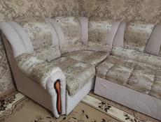 Диван с креслом