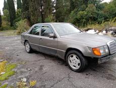 Mercedes-Benz 124