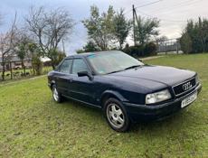 Audi 80