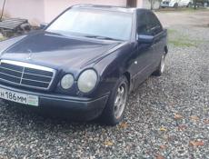 Mercedes-Benz E-Класс