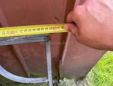 Кованые перила на балкон от квартиры с балконами 5этажного дома