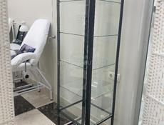 Витрина стеклянная