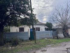 Продаю участок с ветхим строением