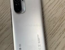 Продается телефон поко